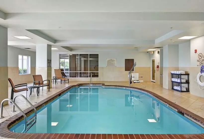 Otel Hilton Garden Inn Conway