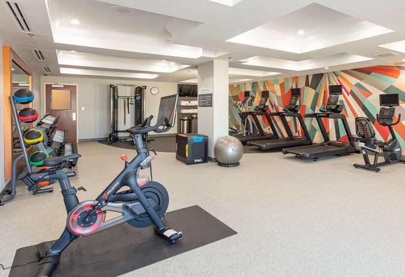 Отель Hilton Garden Inn Daytona Beach Airport