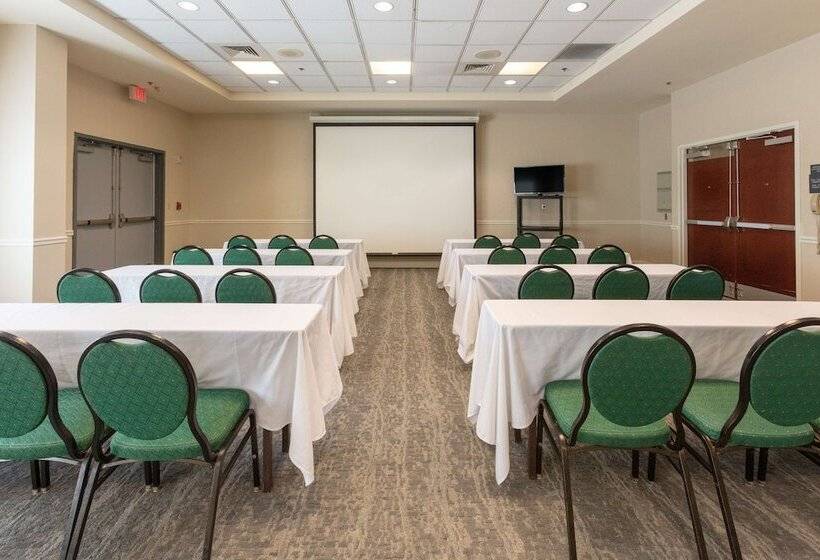 Отель Hilton Garden Inn Daytona Beach Airport