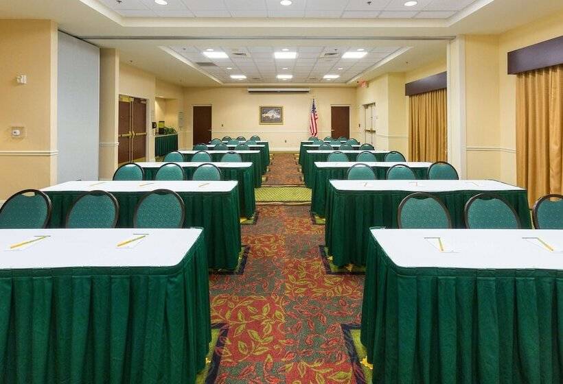 Отель Hilton Garden Inn Daytona Beach Airport