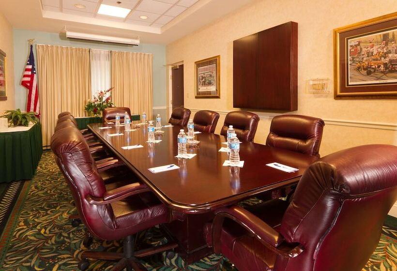 Отель Hilton Garden Inn Daytona Beach Airport