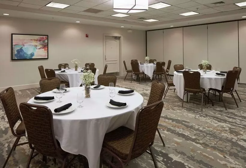 בית מלון כפרי Hilton Garden Inn Evansville