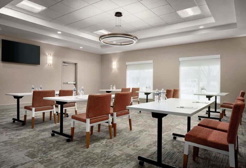 هتل Hilton Garden Inn Fort Collins