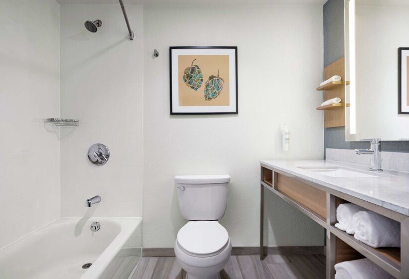 هتل Hilton Garden Inn Fort Collins