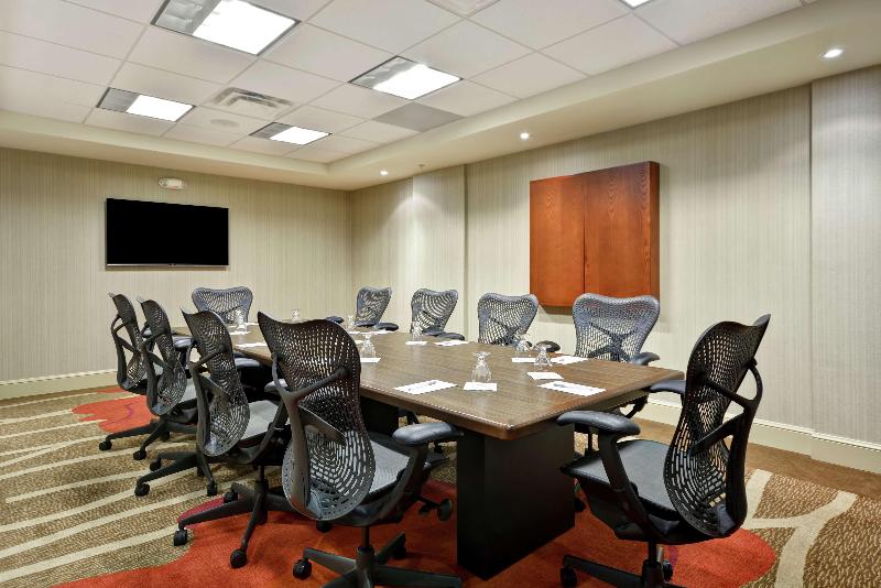 هتل Hilton Garden Inn Fort Collins