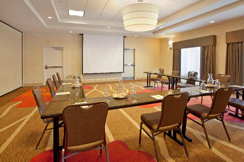 هتل Hilton Garden Inn Fort Collins