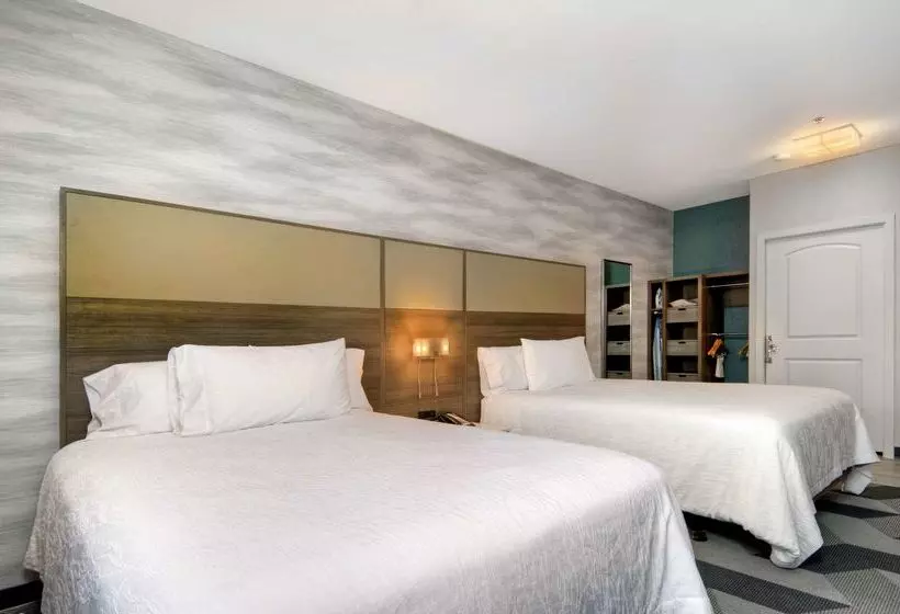 בית מלון כפרי Hilton Garden Inn Livermore