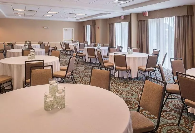 酒店 Hilton Garden Inn St. Louis/o Fallon Mo