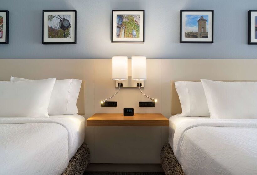 בית מלון כפרי Hilton Garden Inn Wilkes Barre