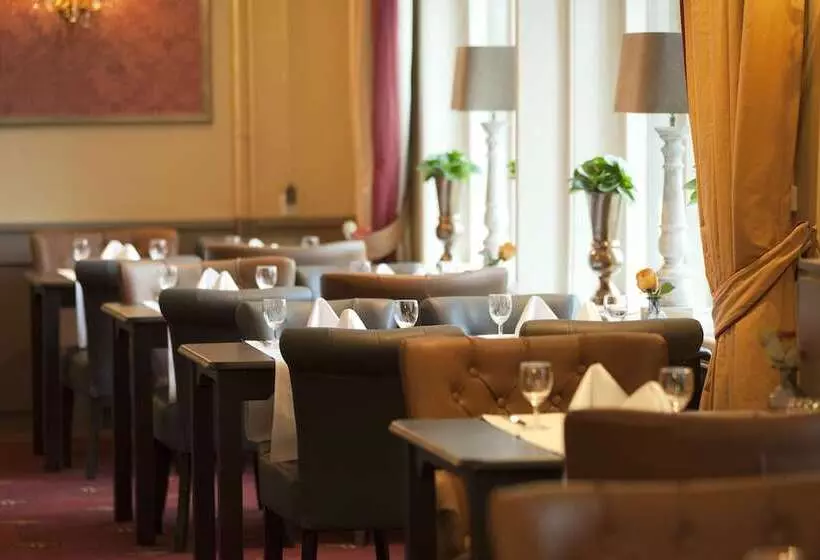 Отель Hof Van Putten