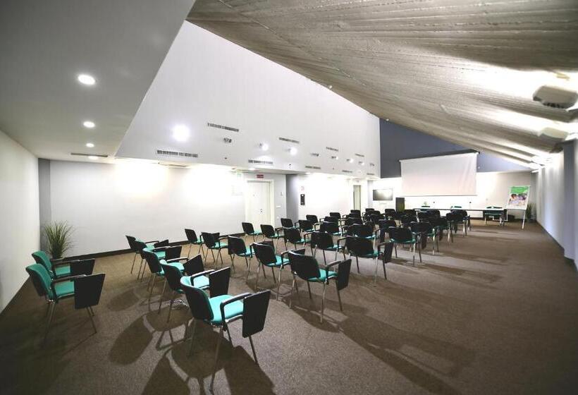 酒店 Holiday Inn Nola Naples Vulcano Buono, An Ihg