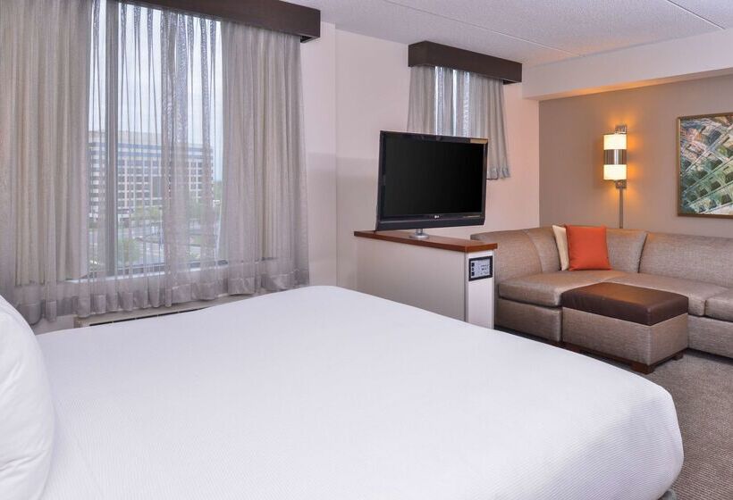 فندق Hyatt Place Herndon Dulles Airport   East