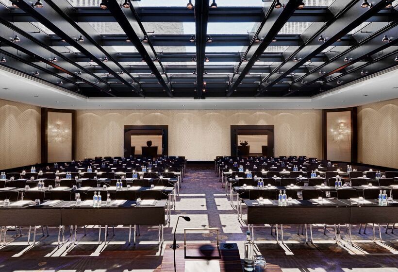 Отель Hyatt Regency Dusseldorf