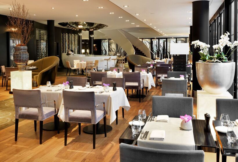 Отель Hyatt Regency Dusseldorf