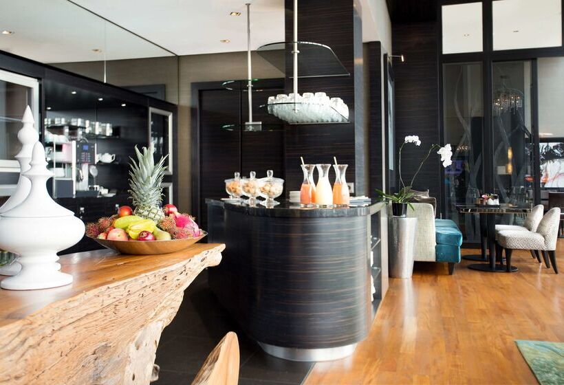 Отель Hyatt Regency Dusseldorf