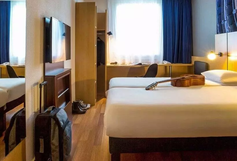 Отель Ibis Geneve Petit Lancy