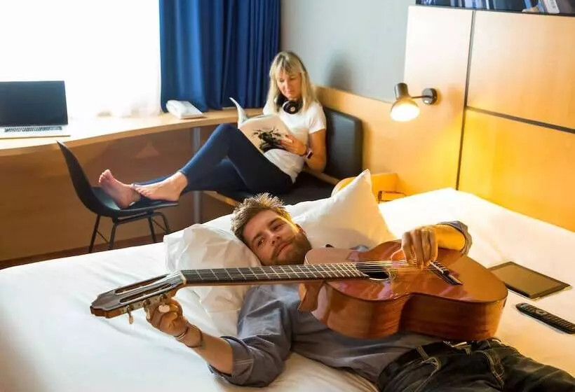 Отель Ibis Geneve Petit Lancy