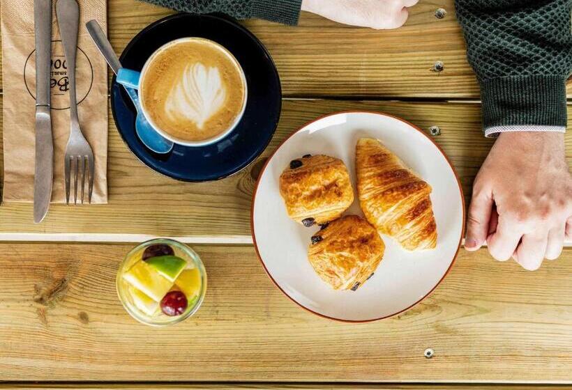 Отель Ibis Oviedo