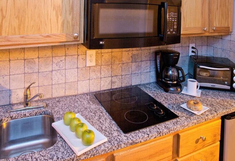 בית מלון כפרי Ocean Lodge