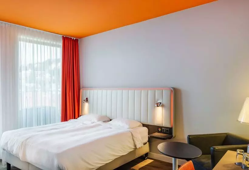 Отель Park Inn By Radisson Stuttgart