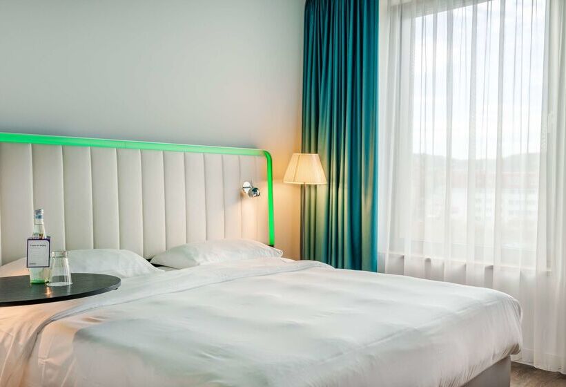 Отель Park Inn By Radisson Stuttgart