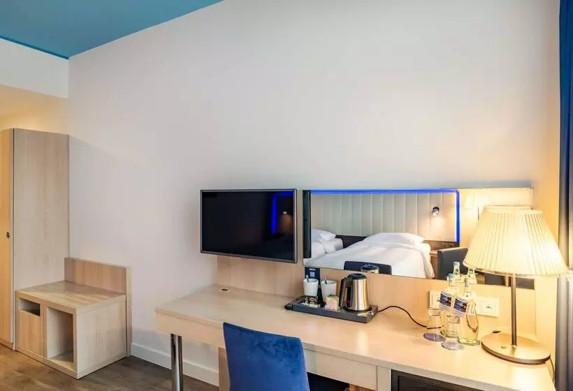 Отель Park Inn By Radisson Stuttgart