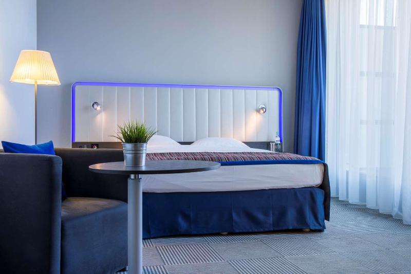 Отель Park Inn By Radisson Stuttgart