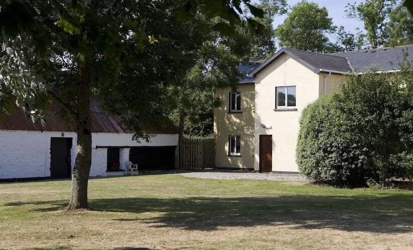 בית מלון כפרי The Farmers Kitchen