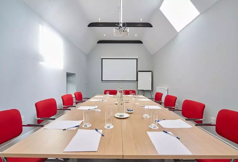 Отель The Farmers Kitchen