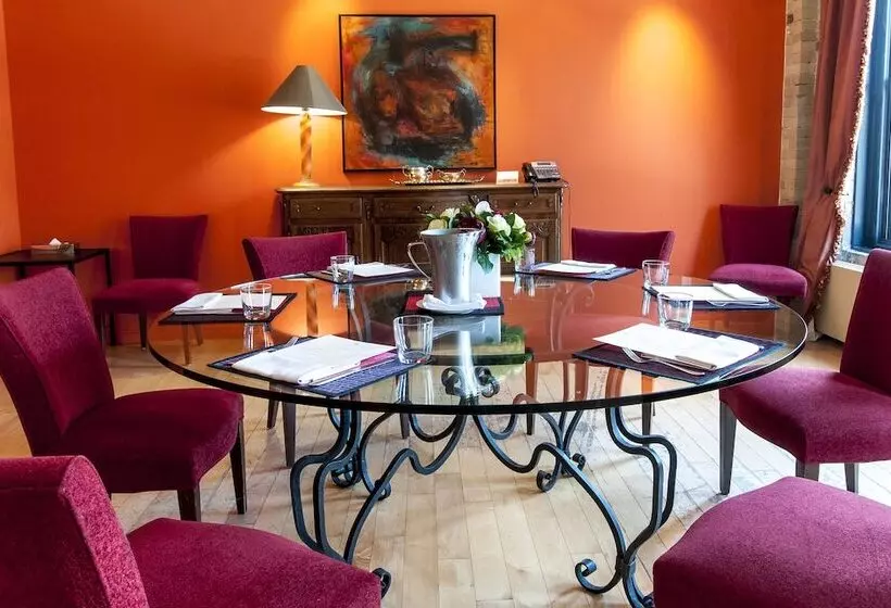 هتل The Ivy At Verity