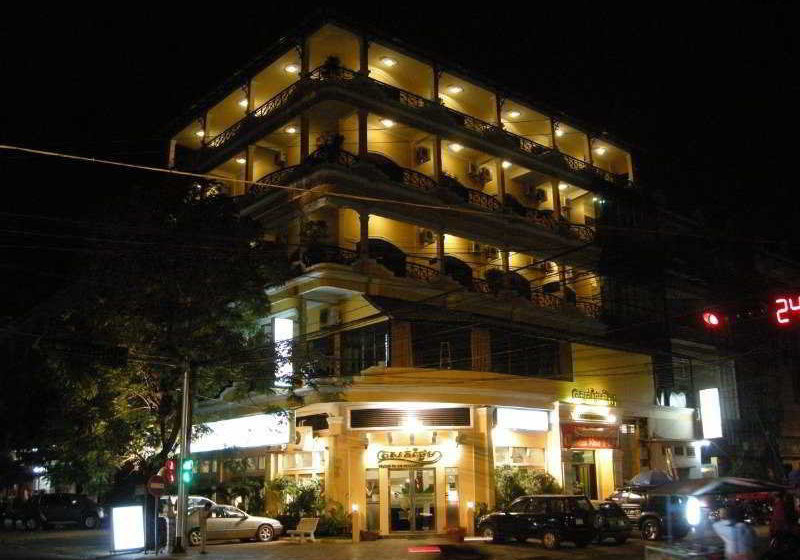 Trasak Paem Hotel
