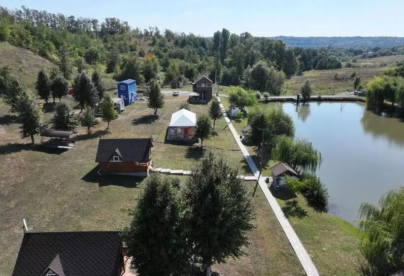 Retkeilymaja шафран