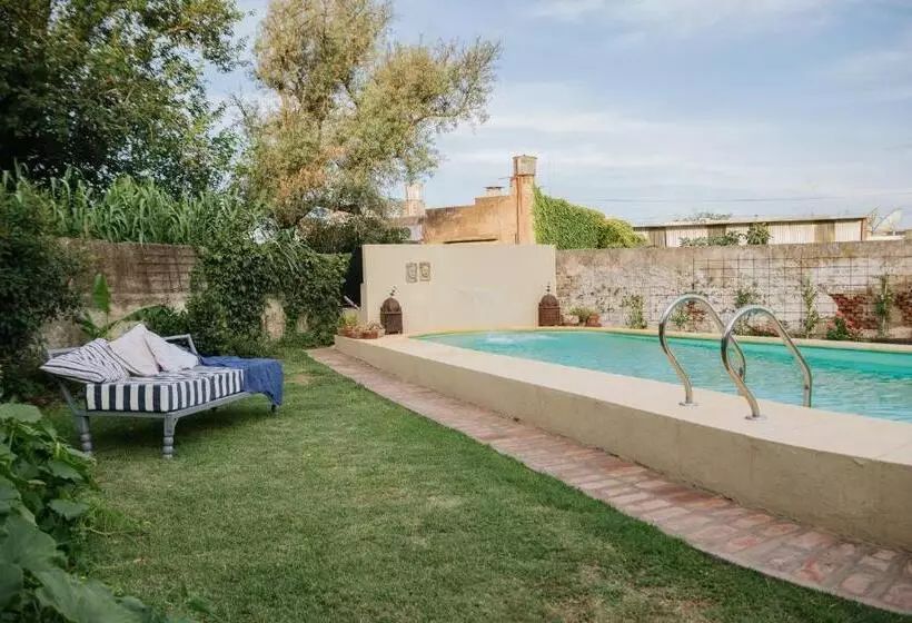 Aamiaismajoitus (B&B) Versión Moreno