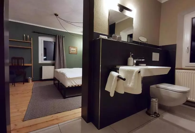 ベッドアンドブレックファースト Zum G Leut