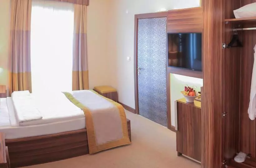 Burçman Hotel Vişne