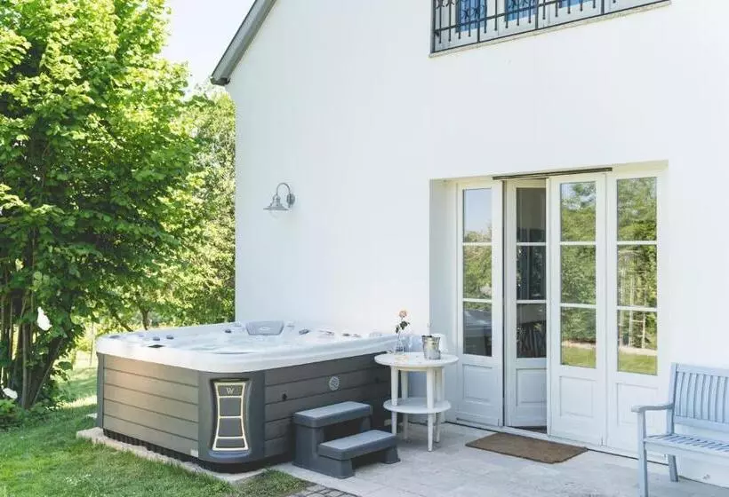 ホテル Babérliget Kúria   Adults Only