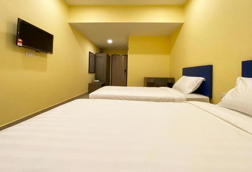 בית מלון כפרי Rajawali Homes Kota Marudu