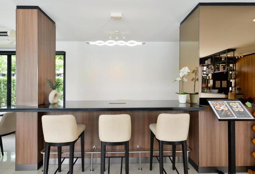 בית מלון כפרי Gate43 Airport