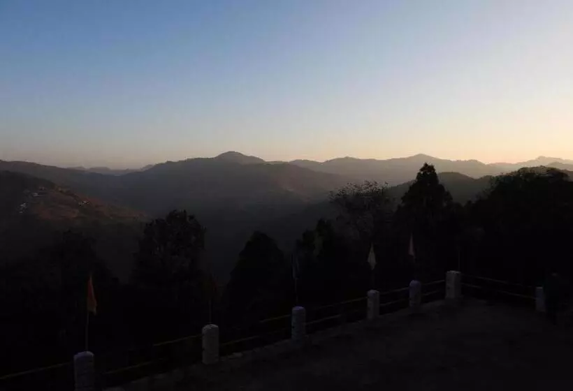 هتل Hinval Valley View Kandakhal