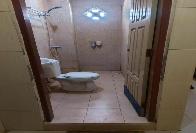 فندق Mulia Kendari Mitra Reddoorz