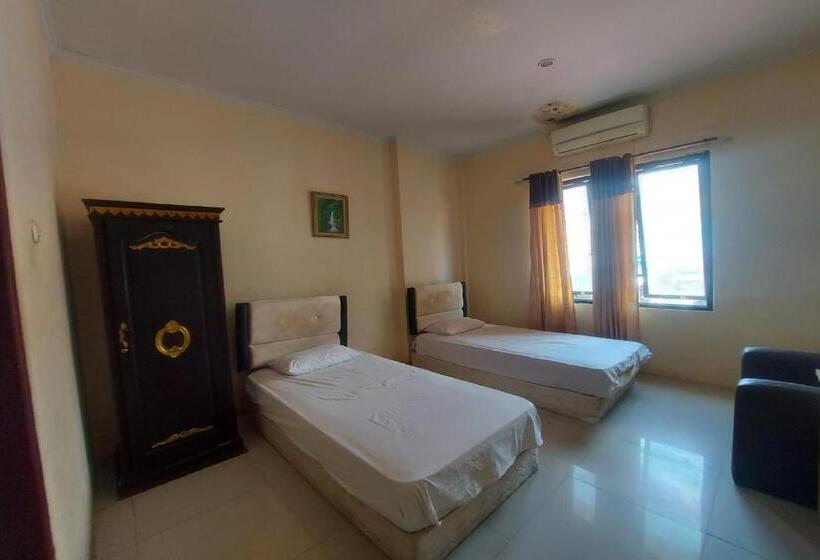 فندق Mulia Kendari Mitra Reddoorz