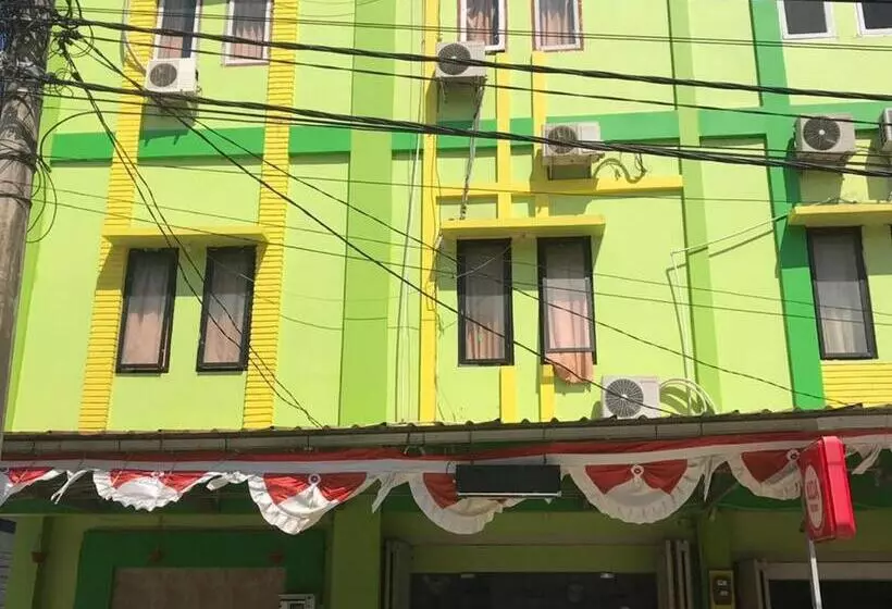 ホテル Mulia Kendari Mitra Reddoorz