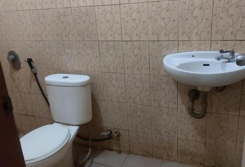 فندق Mulia Kendari Mitra Reddoorz