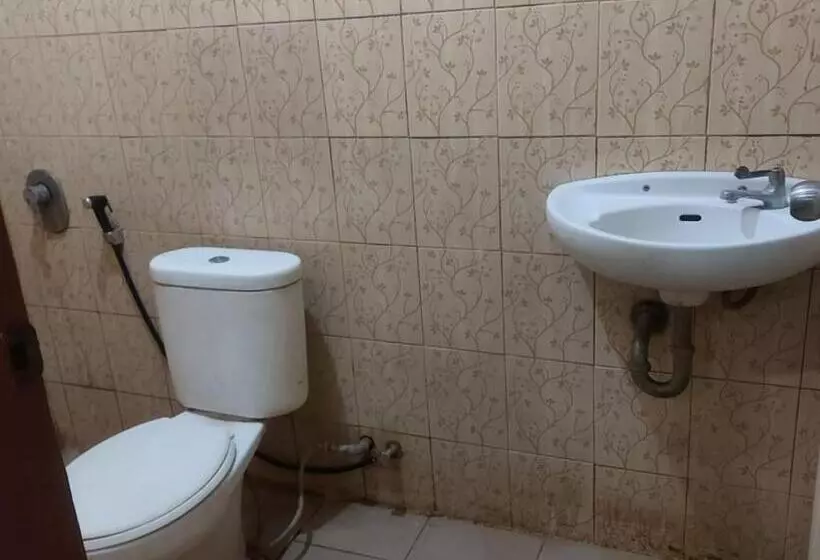 ホテル Mulia Kendari Mitra Reddoorz