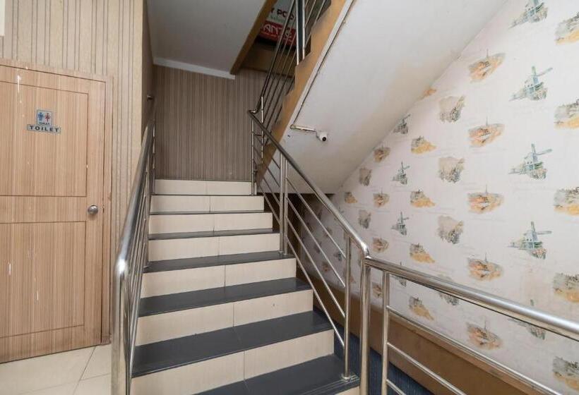 Hotel Reddoorz @ Jalan Gajah Mada Lampung