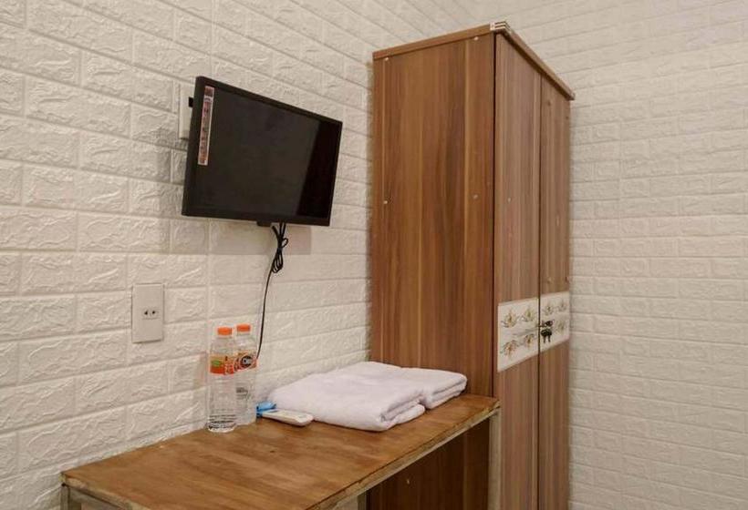 ホテル Reddoorz @ Mutiara Residence