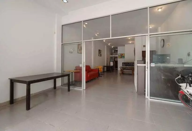 ホテル Reddoorz @ Mutiara Residence