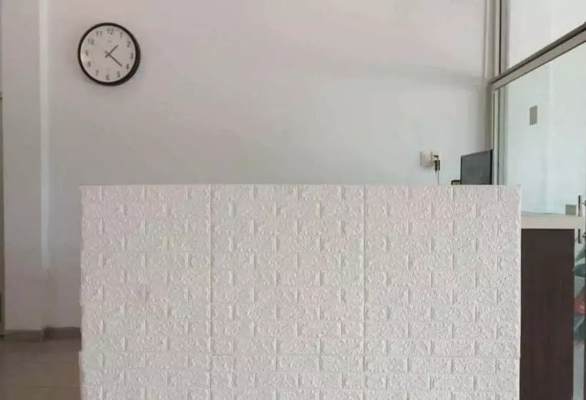 ホテル Reddoorz @ Mutiara Residence