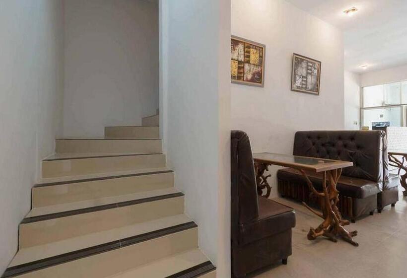 ホテル Reddoorz @ Mutiara Residence