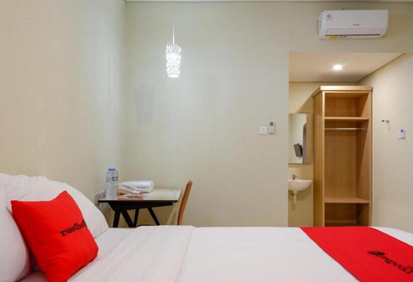 בית מלון כפרי Reddoorz Near Exit Tol Banyumanik 2